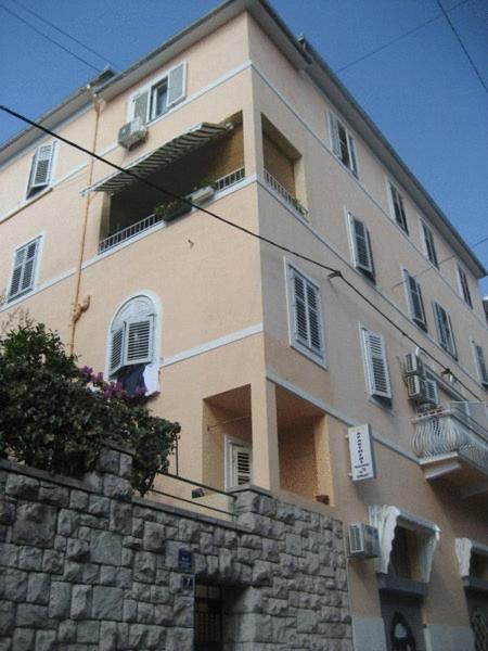 Guesthouse Vrlic Spalato Esterno foto