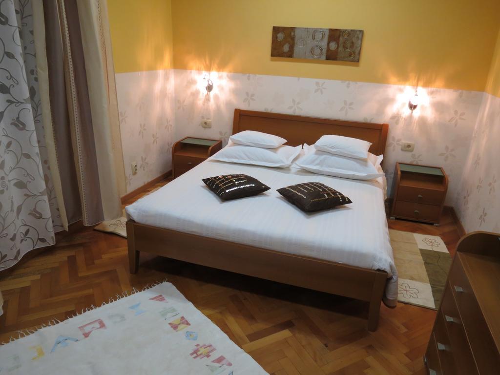 Guesthouse Vrlic Spalato Esterno foto