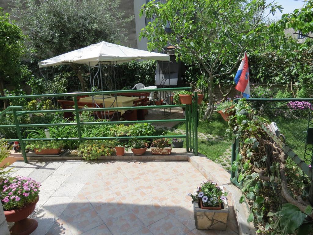 Guesthouse Vrlic Spalato Esterno foto
