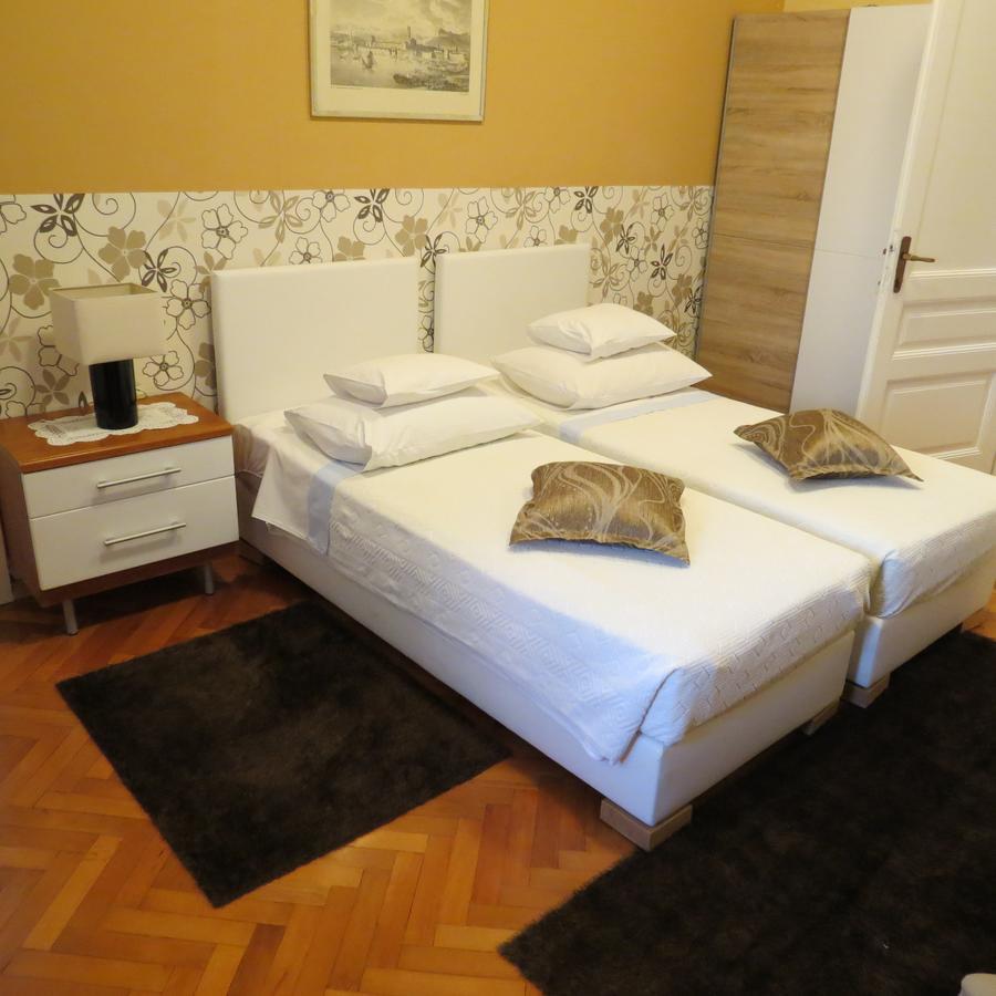 Guesthouse Vrlic Spalato Esterno foto