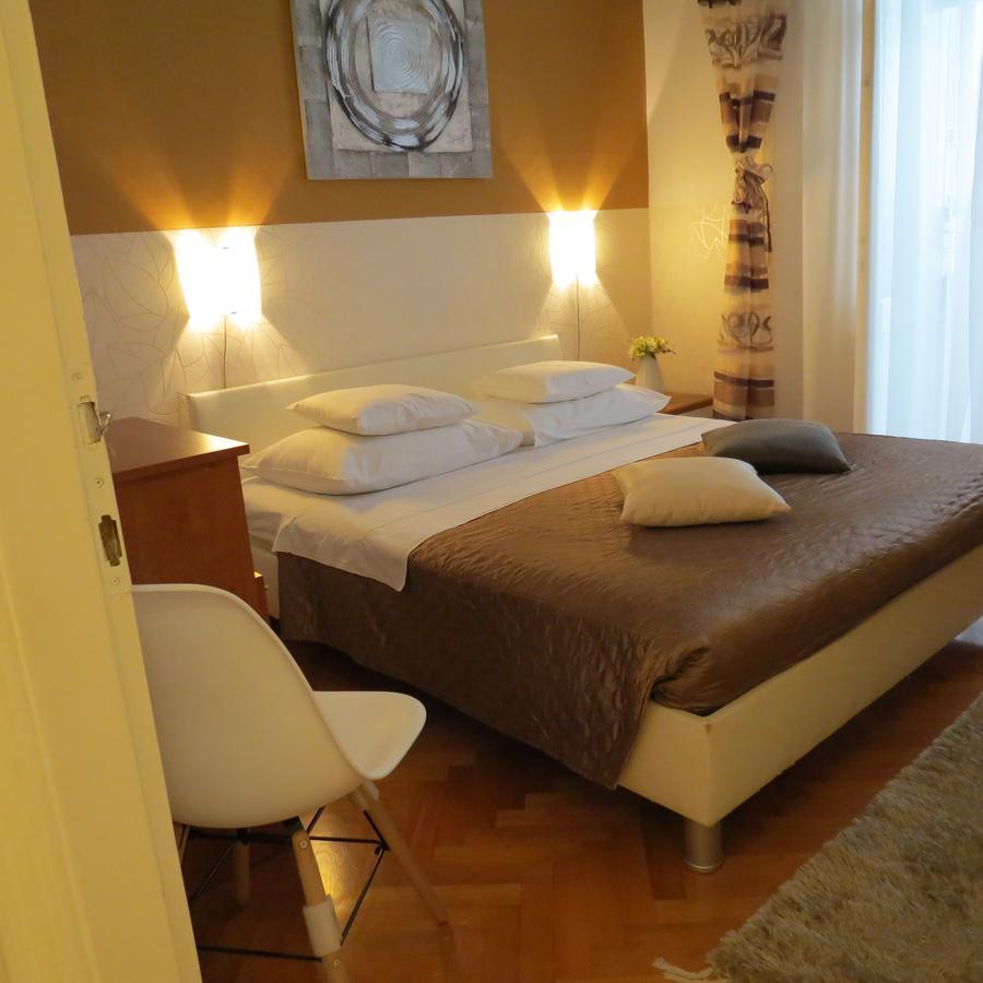 Guesthouse Vrlic Spalato Esterno foto